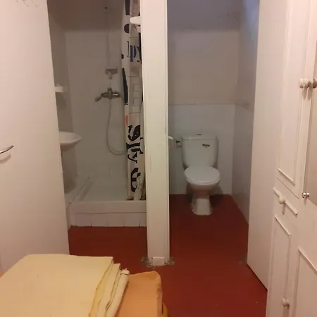 Hostel N7 Demie Homme *
